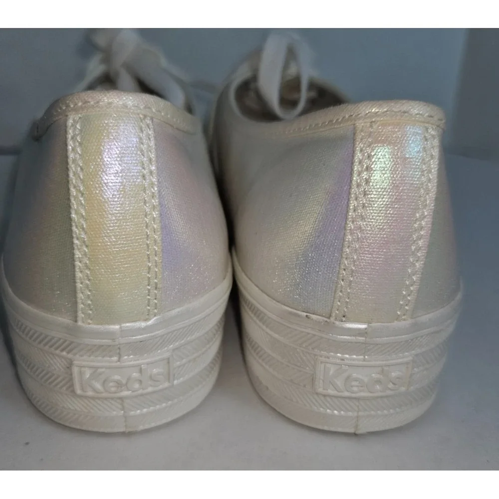 Keds Metallic Iridescent Silver Pointy Toe Platform Womens Shoe Size 9.5 WF67726